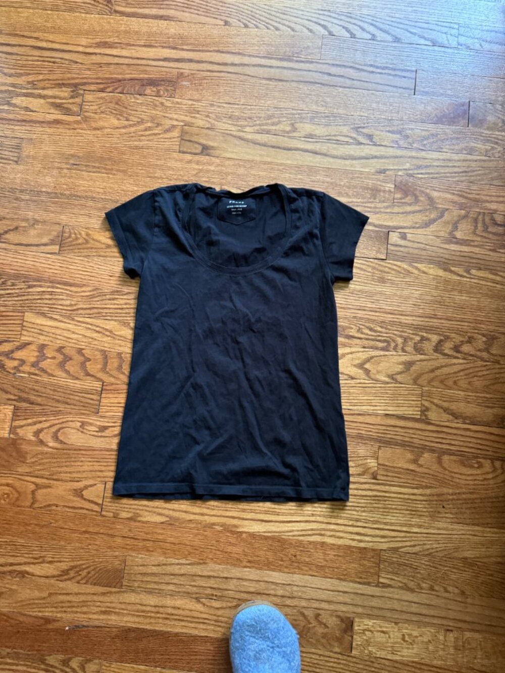 Frame Le Mid Rise Scoop -- Noir, size Small
